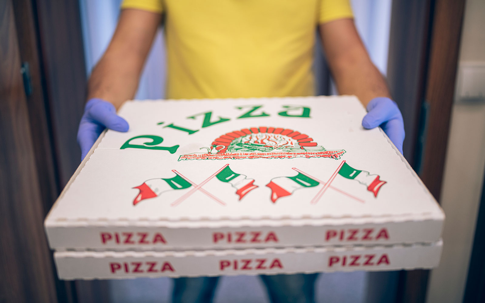 A Complete Guide on Choosing the Best Online Pizza Delivery Service